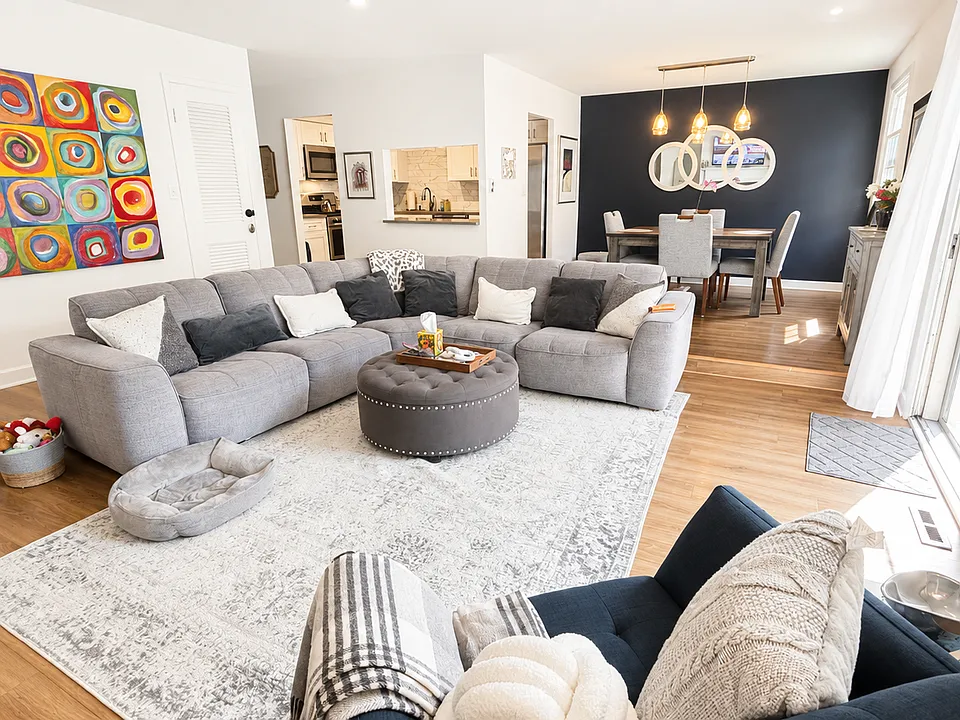 1230 Park Ave W #210