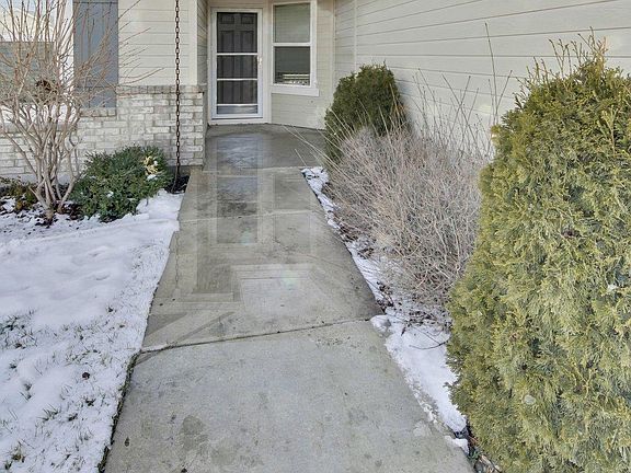 5th image of 11857 Pigeon Ct