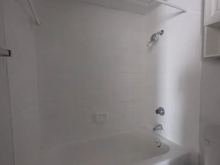 Bennett Place Apartments — Photo 37
