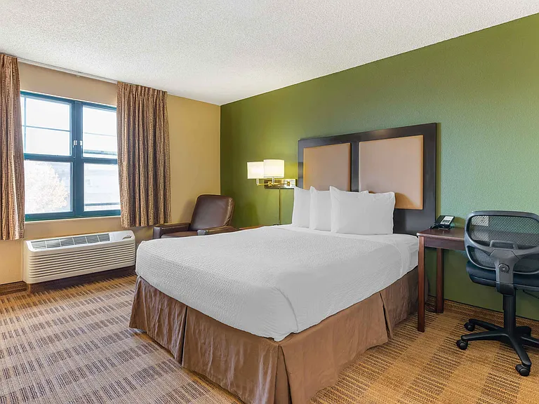 Studio Suite - 1 Queen Bed