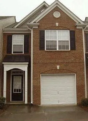 3 bed, 2.5 bath, 1696 sqft, $2,100 — Photo 2