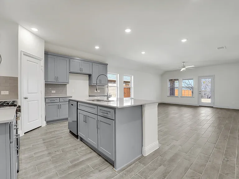 2905 Cantoni Crk — Photo 14
