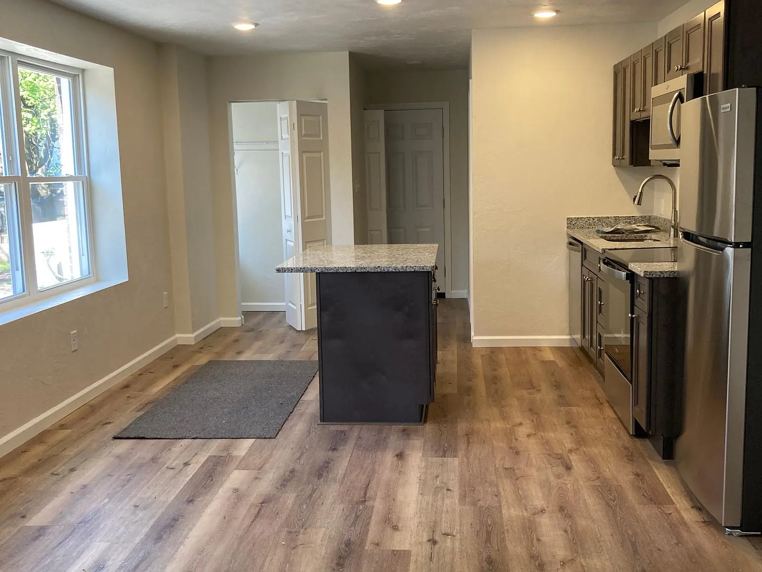 815 Pitt St — Photo 3