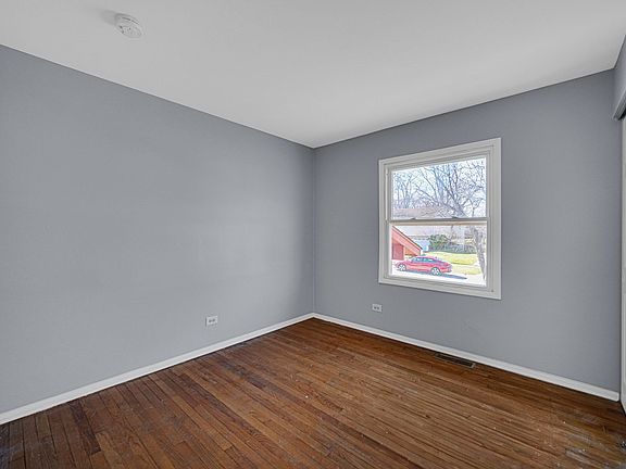 4th image of 548 Regent Rd