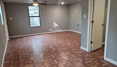 4th image of 2512 1st St #B