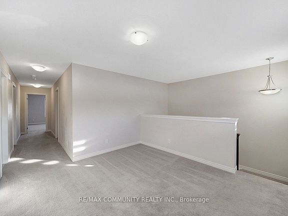 4th image of 328 Julia Dr