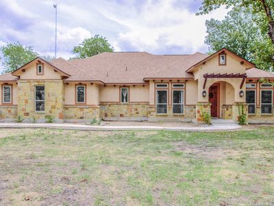 231 COUNTY ROAD 6875, Natalia, TX, 78059
