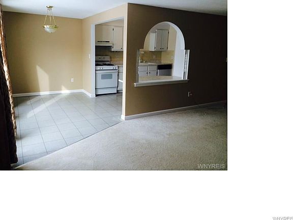 5th image of 10 Cambridge Sq APT H