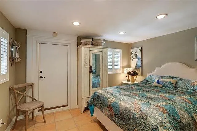 332 Walnut St — Photo 13