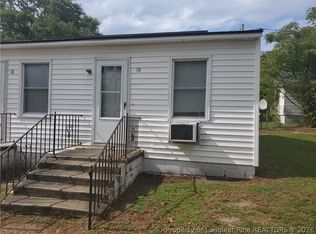 100-2 S Mitchley St, Spring Lake, NC 28390