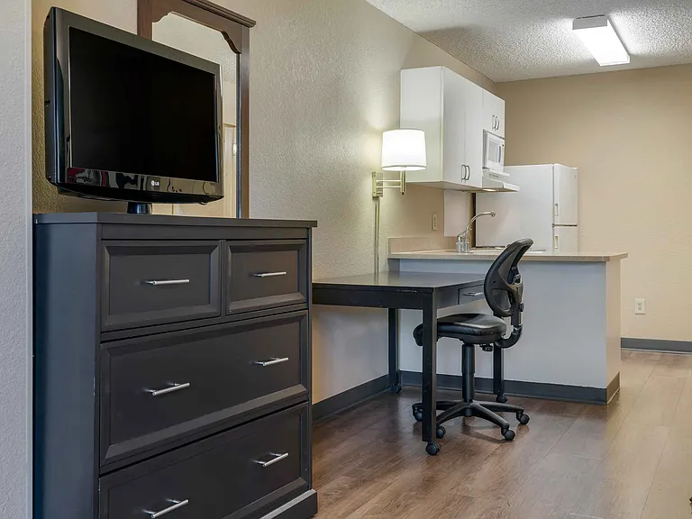Studio Suite - 2 Full Beds