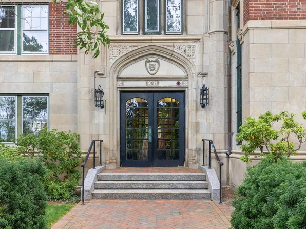 987 Memorial Dr #G73, Cambridge, MA 02138