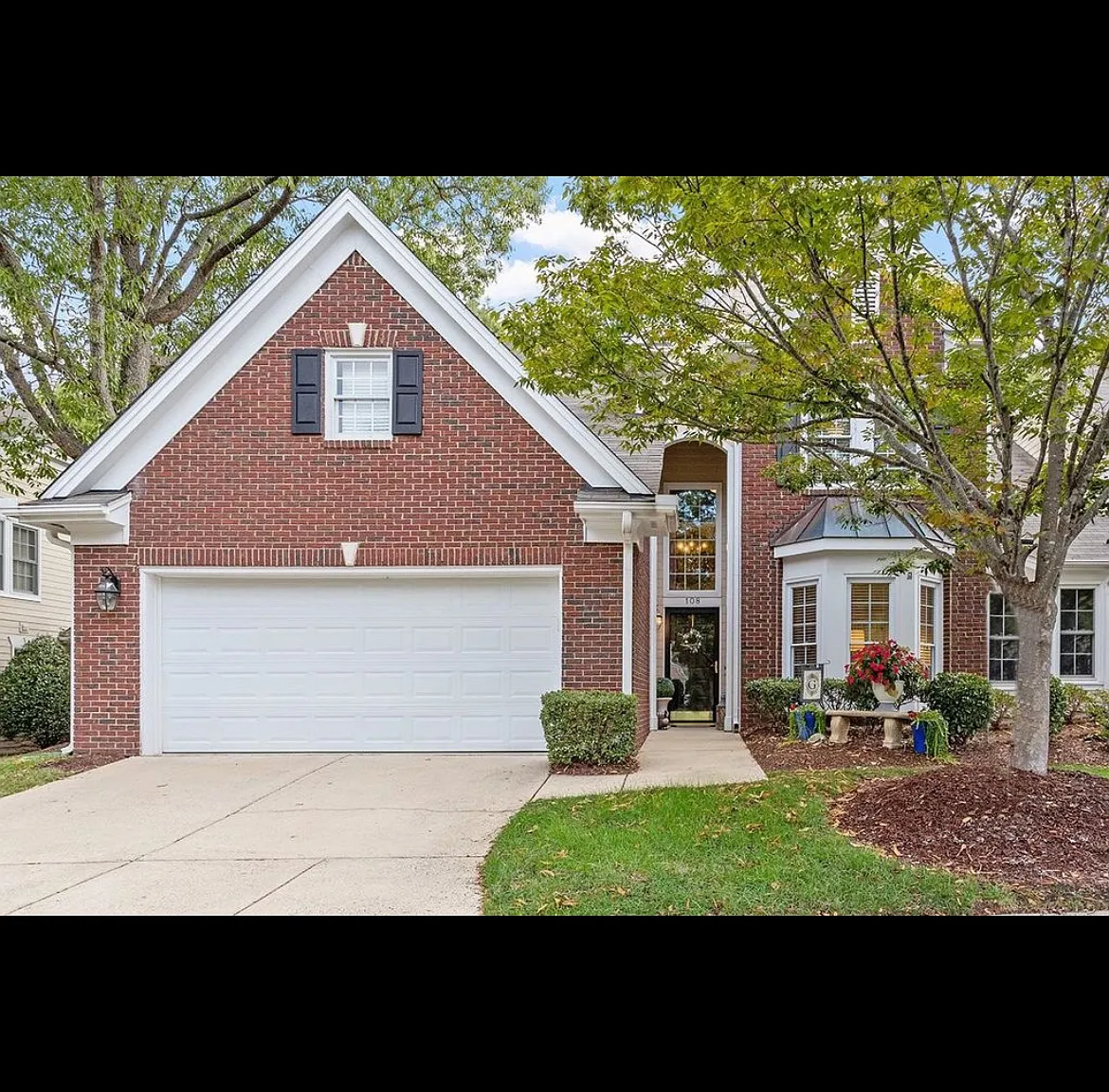 3 bed, 2749 sqft, $2,800 — Photo 1