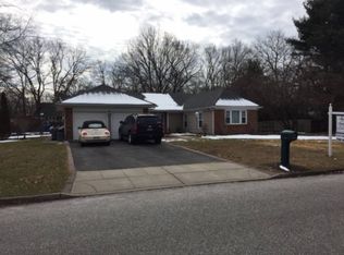 4 Annandale Rd, Stony Brook, NY 11790