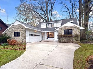 2433 Lamberton Rd, Cleveland Heights, OH 44118
