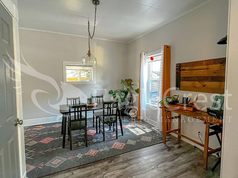 307 S Roosevelt St — Photo 6