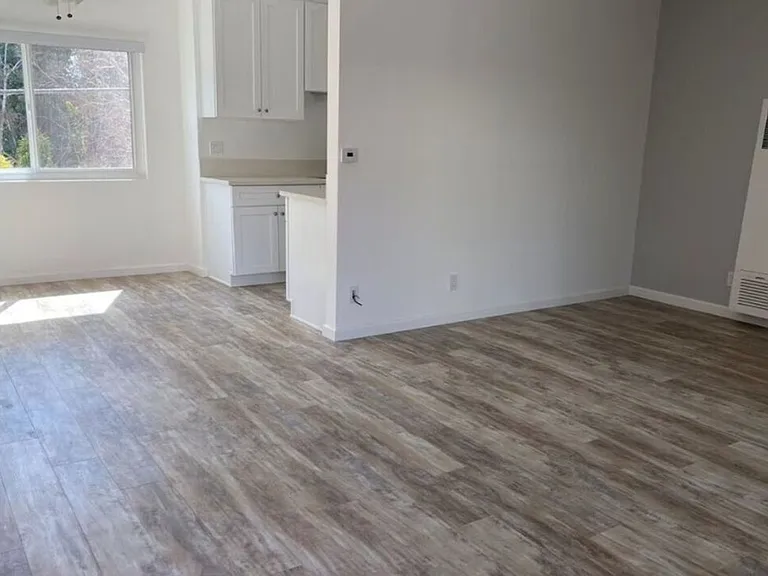 10920 National Blvd — Photo 8