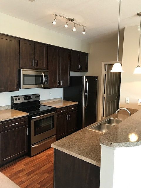1st image of 4523 Lakes Edge APT 20