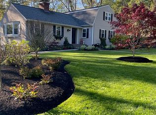 11 Hickory Hill Rd, Wayland, MA 01778