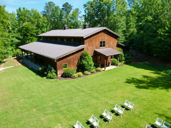 701 Wingert Rd, Greenwood, SC 29649