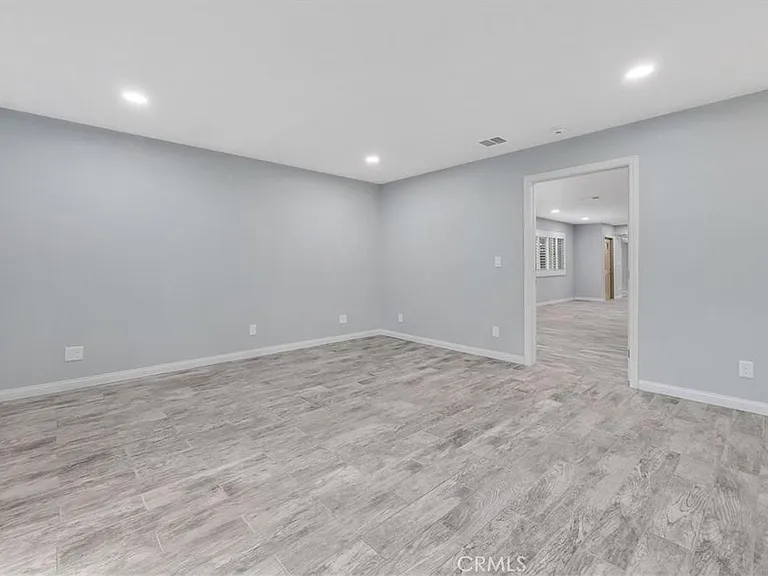 2644 Sycamore Dr — Photo 19