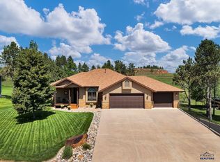 5534 Wildwood Dr, Rapid City, SD 57702