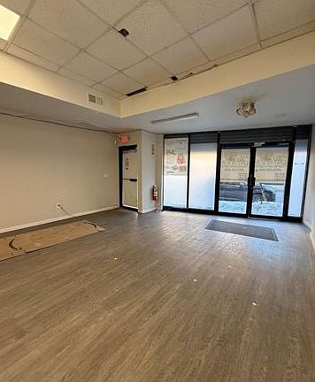 4th image of 644 Bay St