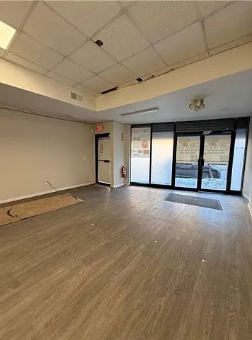 644 Bay St — Photo 4