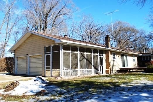 5th image of 301 Breezy Point Dr