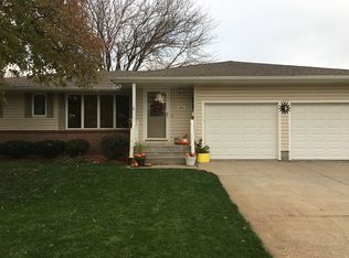 2874 Maple Rd, Columbus, NE 68601