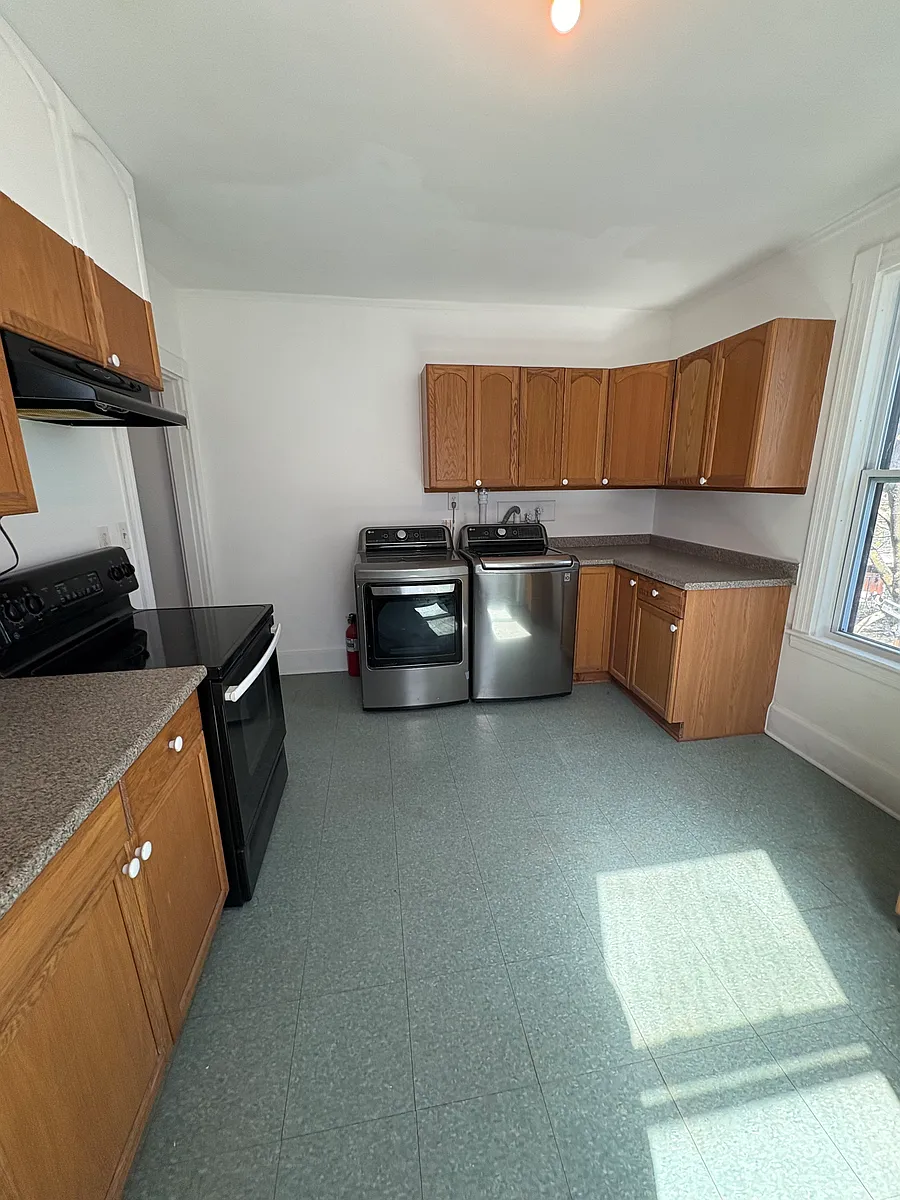 Building Photo - 45 N Beacon St #2