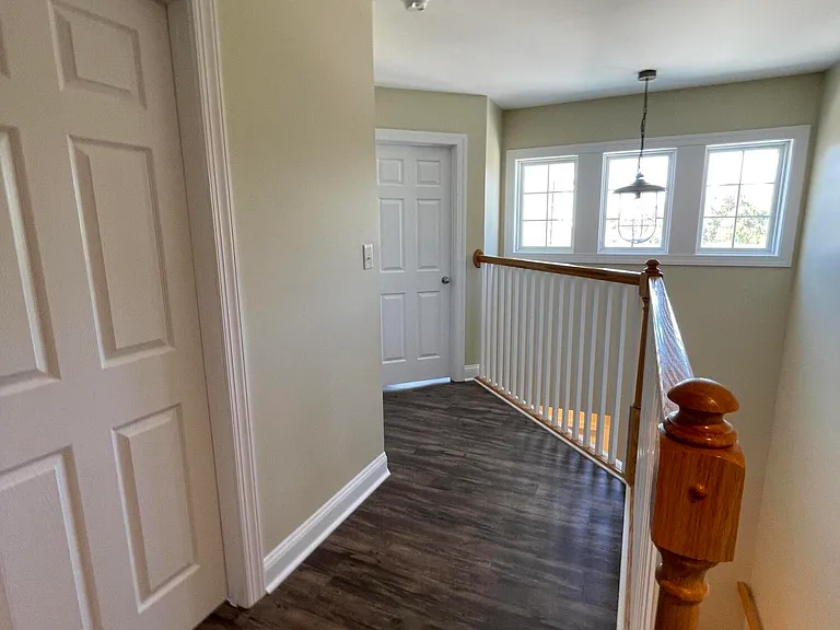 302 Holly St — Photo 9