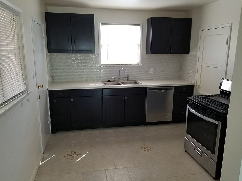 1st image of 3844 Bentley Ave
