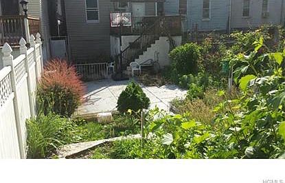 5th image of 19 E 198th St