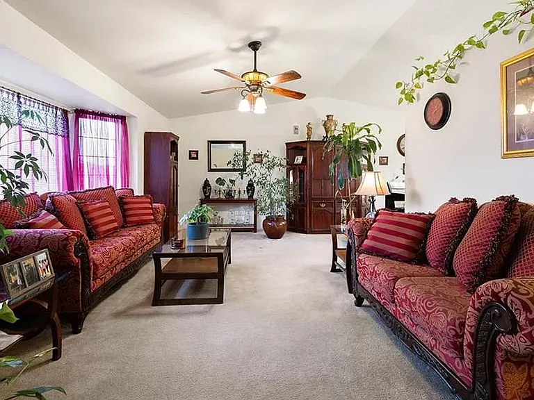 7126 Oxmoor Ln — Photo 3