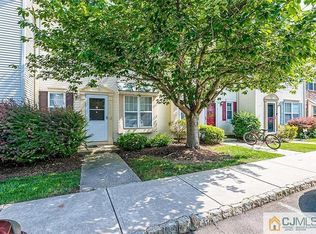 125 Daniel Ct, Kendall Park, NJ 08824