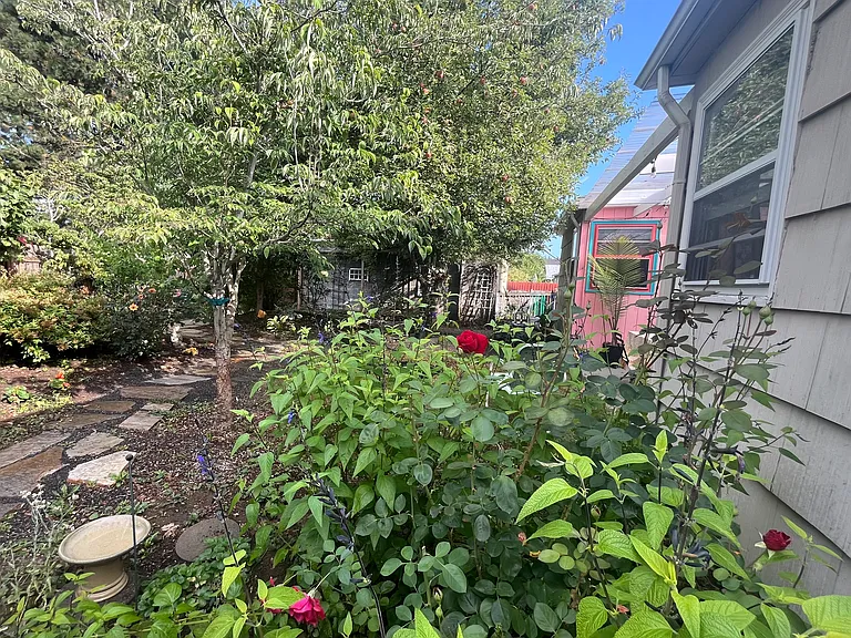 1215 NE 71st Ave — Photo 41