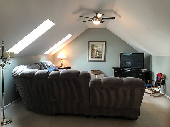 5th image of 6471 Upper Lake Cir