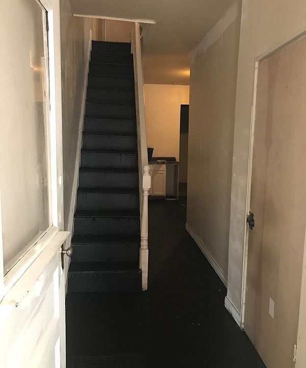 2nd image of 6238 Dickens Ave