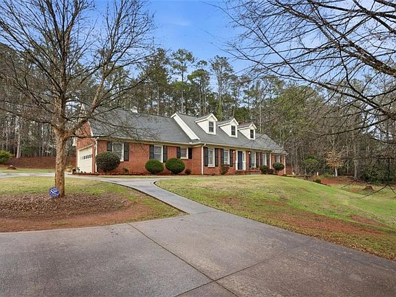 2nd image of 2077 Honey Creek Rd SW