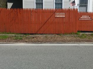 6 N Main St, Bradford, RI 02808