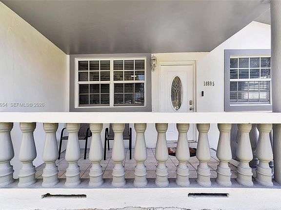 3rd image of 16895 NE 4th Pl