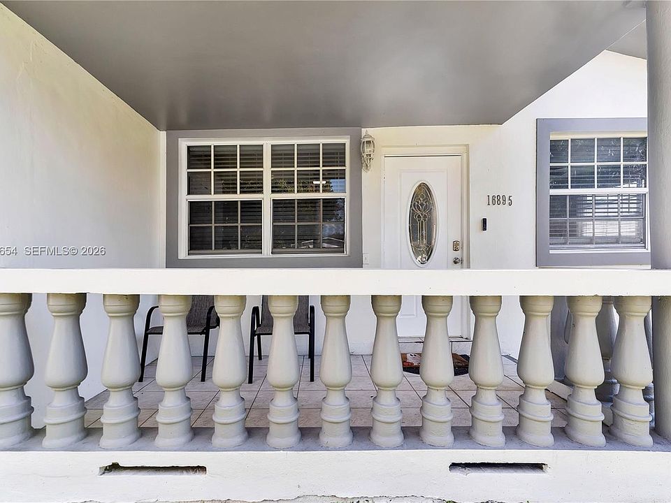 16895 NE 4th Pl, North Miami Beach, FL 33162 | Zillow