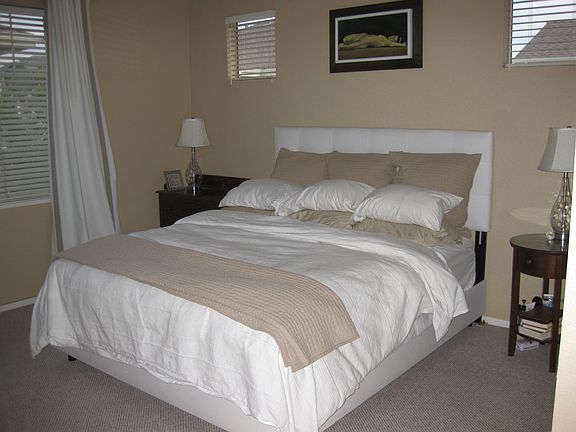 4th image of 381 Kincora Ct