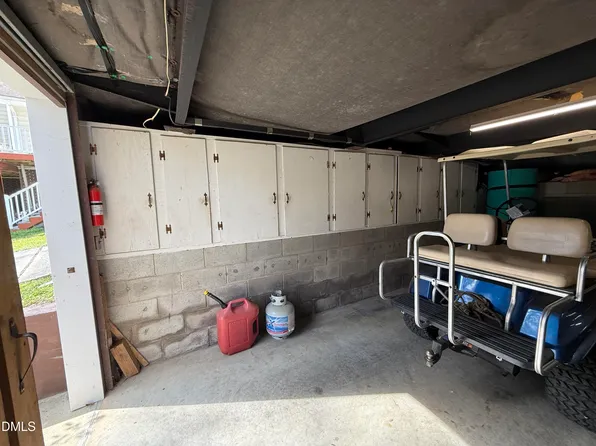 1070 Cedar Cove Rd, Henderson, NC 27537