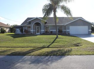 2301 SE Heathwood Cir, Port Saint Lucie, FL 34952