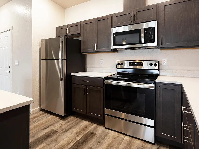 1456 sqft - Kitchen