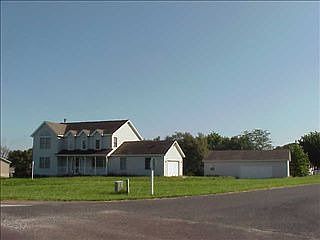 1st image of 8 Bradford Dr