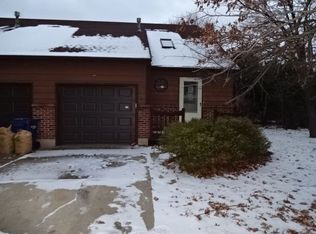 216 Hillcrest Ave, Yorkville, IL 60560