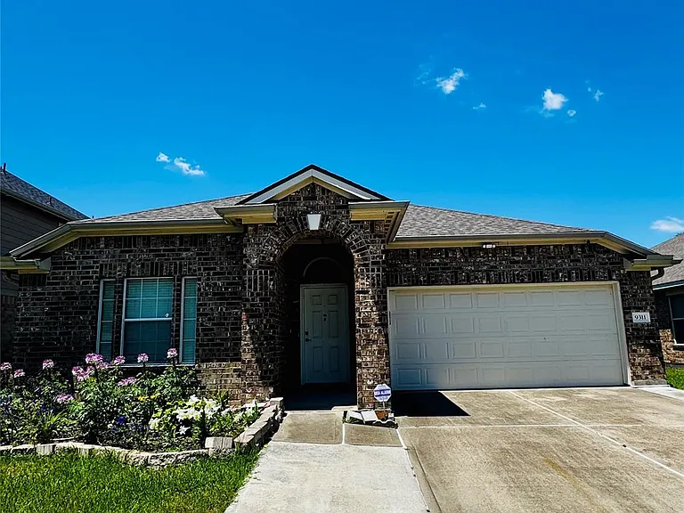 9311 Camelia Crest Ln — Photo 1